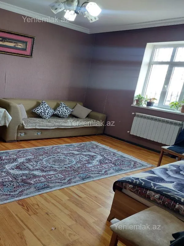 Satılır 6 otaqlı həyət evi 300 m²