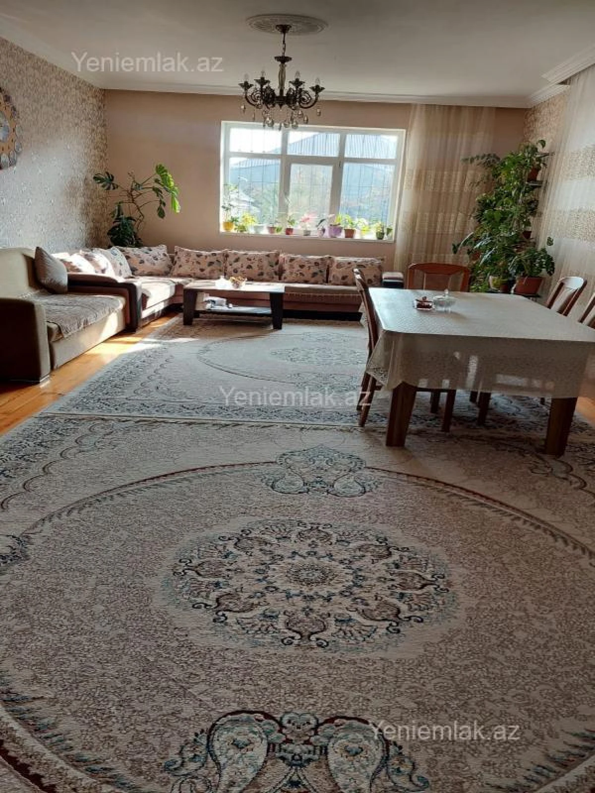 Satılır 6 otaqlı həyət evi 300 m²