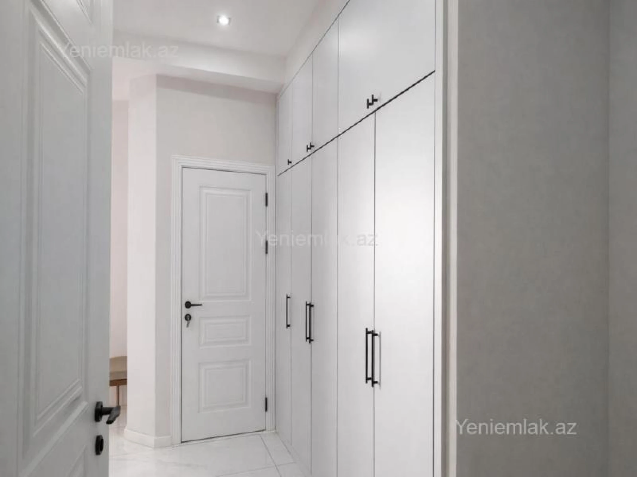 Satılır 3 otaqlı yeni tikili 105 m²
