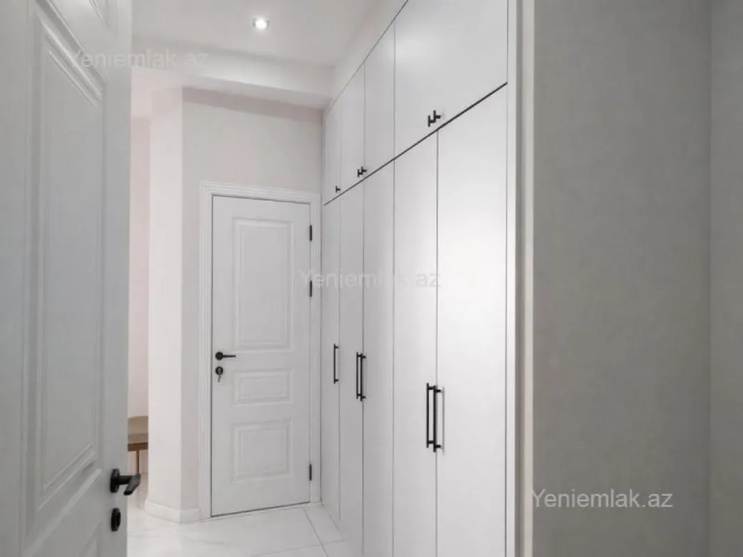 Satılır 3 otaqlı yeni tikili 105 m²