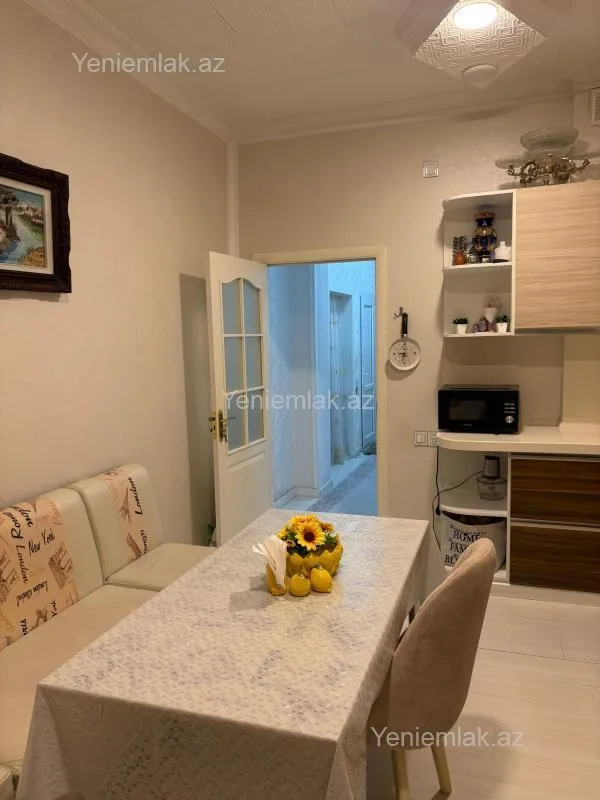 Satılır 3 otaqlı yeni tikili 85 m²