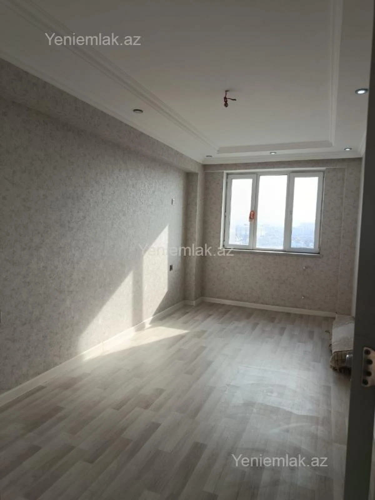 Satılır 3 otaqlı yeni tikili 85 m²