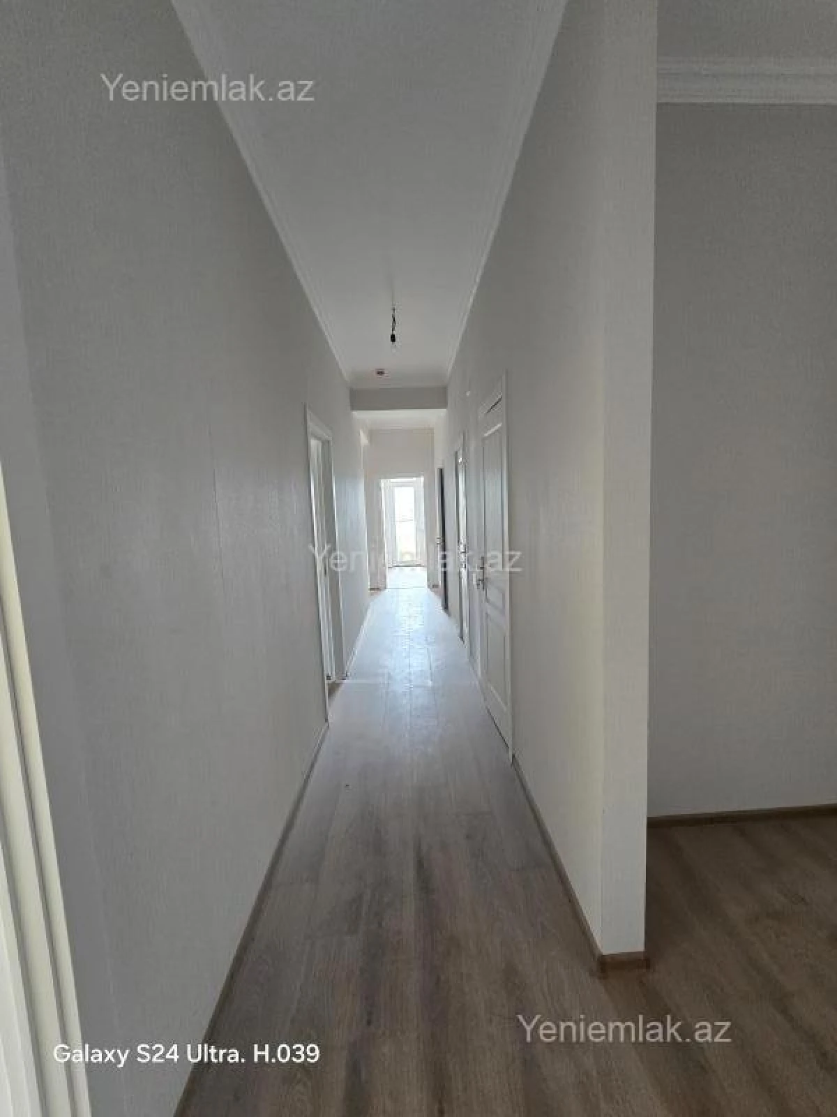 Satılır 4 otaqlı yeni tikili 110 m²