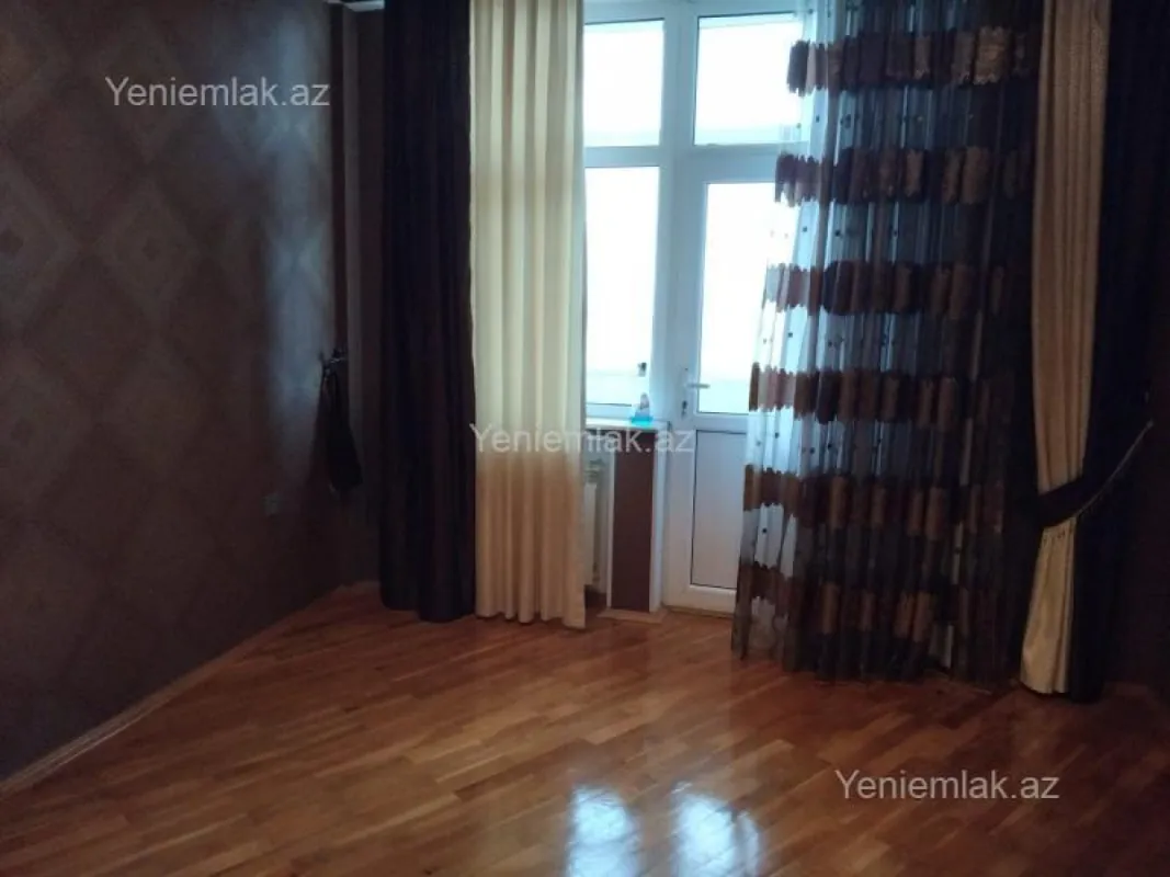 Satılır 4 otaqlı yeni tikili 160 m²