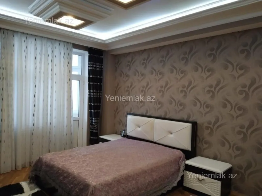 Satılır 4 otaqlı yeni tikili 160 m²