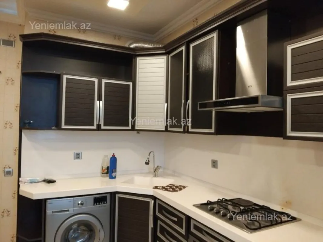 Satılır 4 otaqlı yeni tikili 160 m²