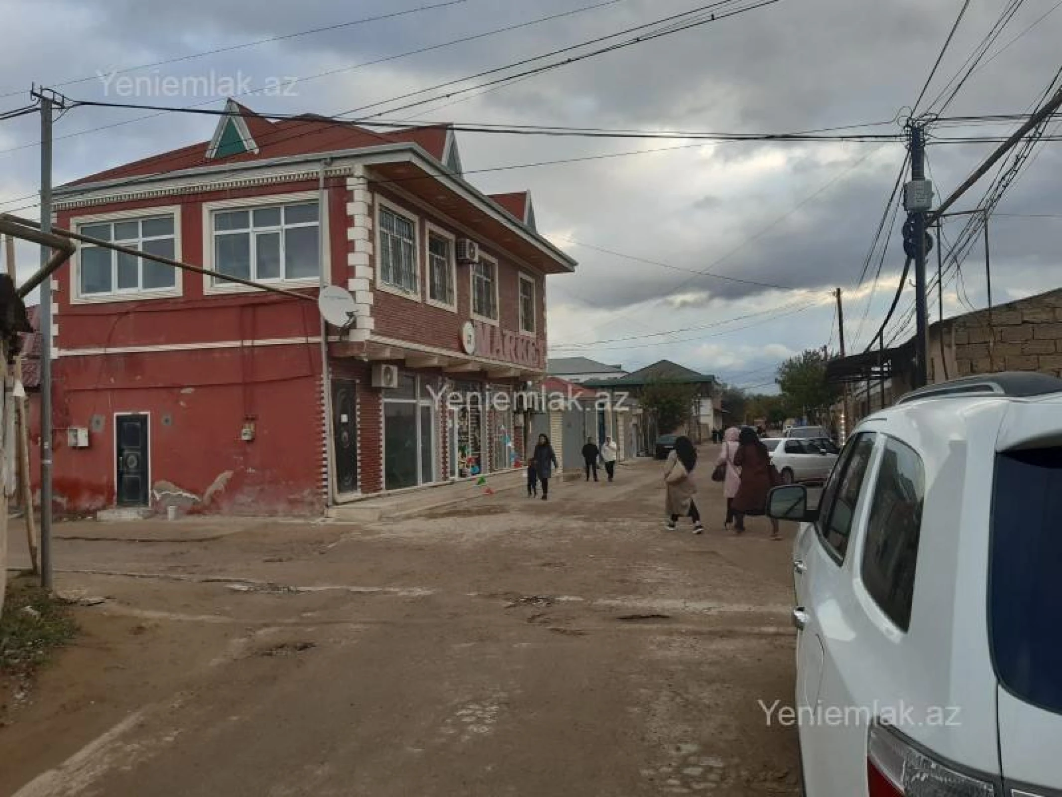 Satılır 3 otaqlı həyət evi 100 m²