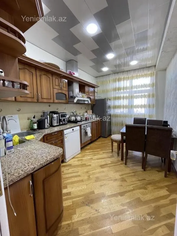 Satılır 2 otaqlı yeni tikili 88 m²