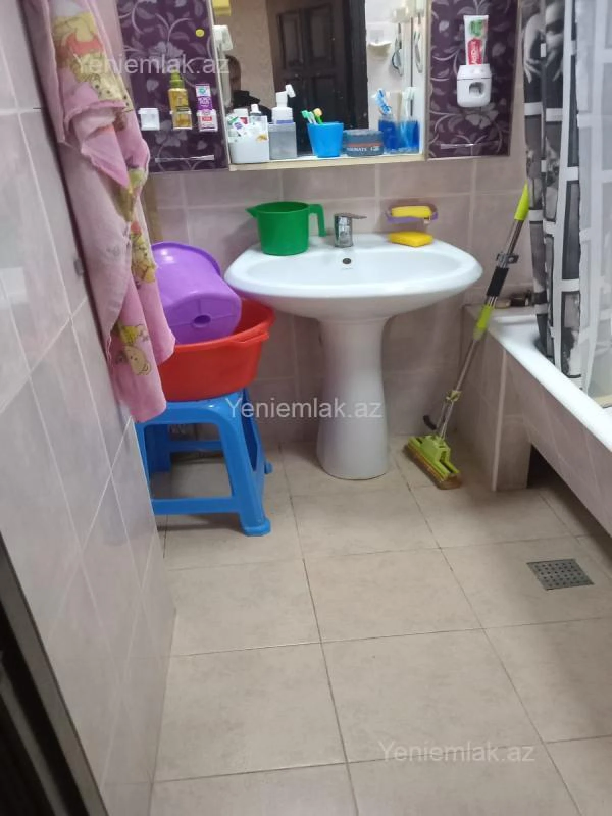 Satılır 4 otaqlı köhnə tikili 80 m²