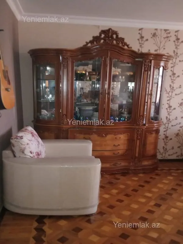 Satılır 4 otaqlı köhnə tikili 80 m²