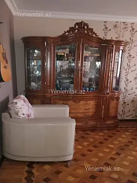 Satılır 4 otaqlı köhnə tikili 80 m²