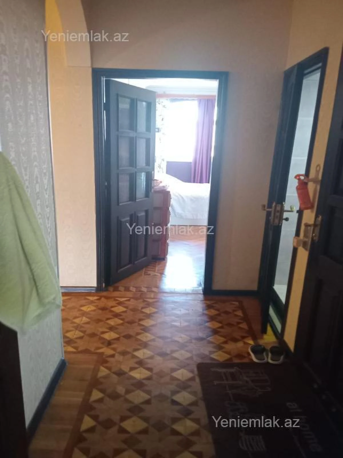 Satılır 4 otaqlı köhnə tikili 80 m²