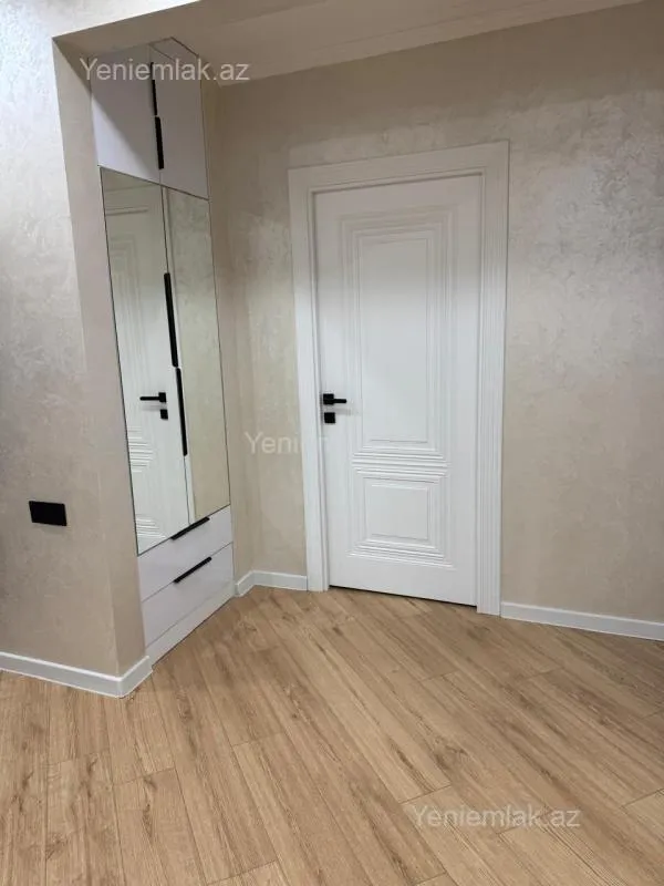 Satılır 3 otaqlı köhnə tikili 75 m²
