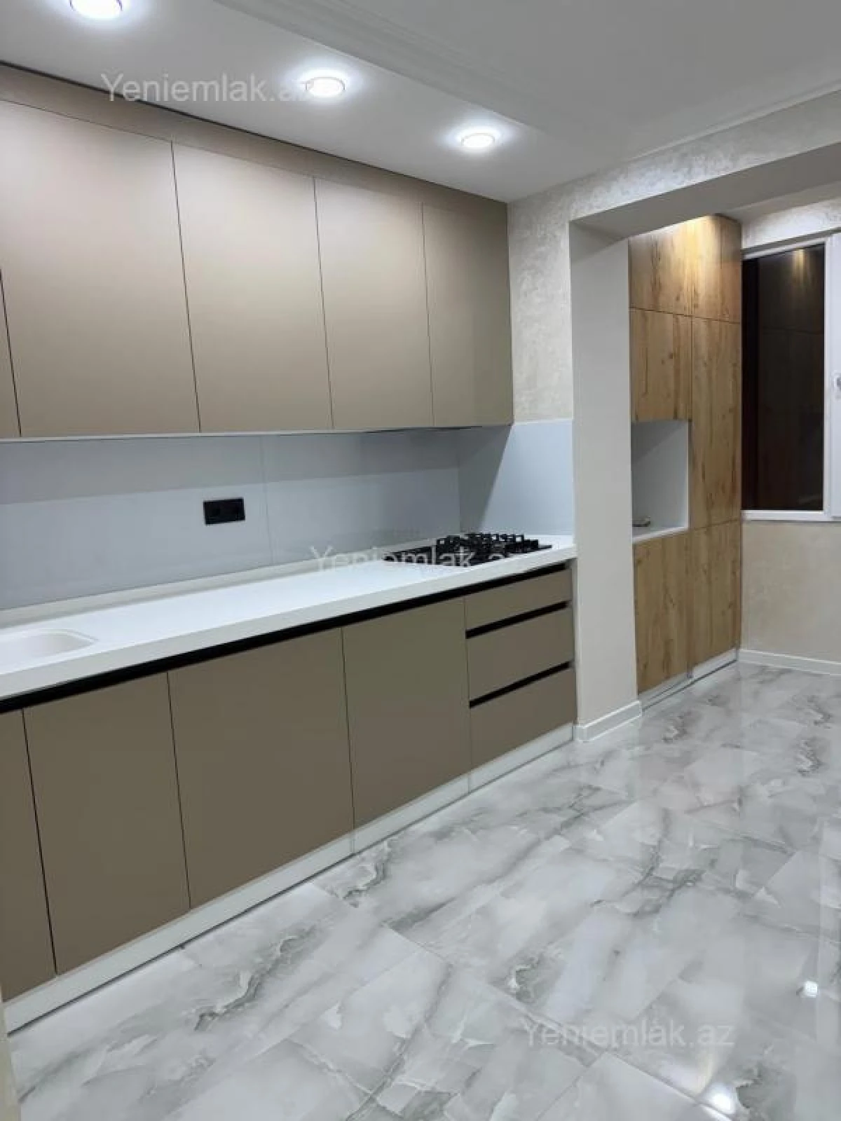 Satılır 3 otaqlı köhnə tikili 75 m²