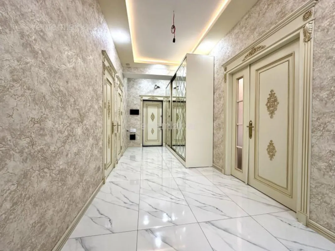 Satılır 2 otaqlı yeni tikili 96 m²