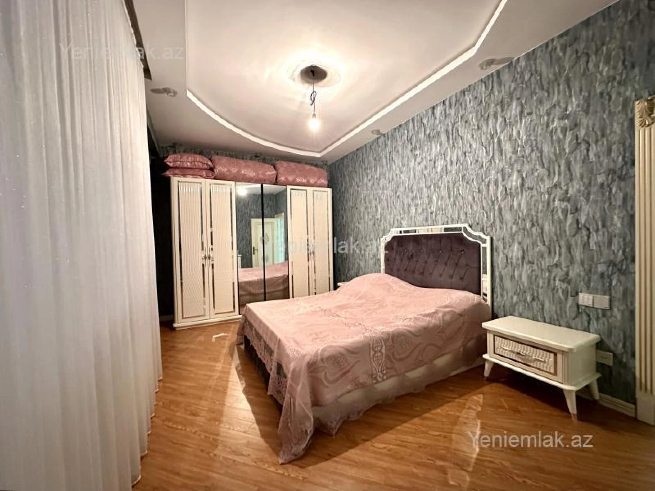 Satılır 2 otaqlı yeni tikili 96 m²