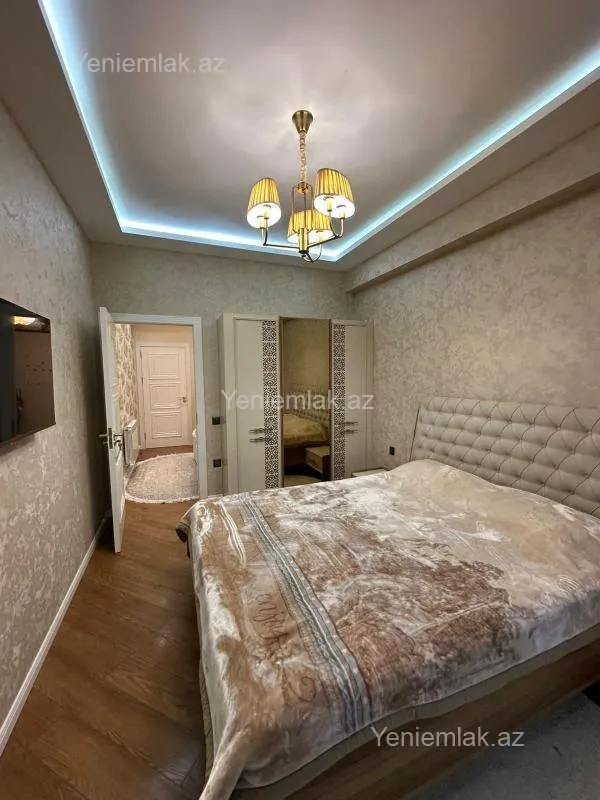 Satılır 3 otaqlı yeni tikili 85 m²