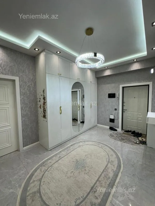 Satılır 3 otaqlı yeni tikili 85 m²