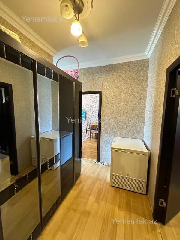 Satılır 2 otaqlı köhnə tikili 55 m²