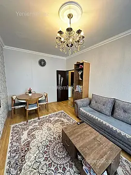 Satılır 2 otaqlı köhnə tikili 55 m²