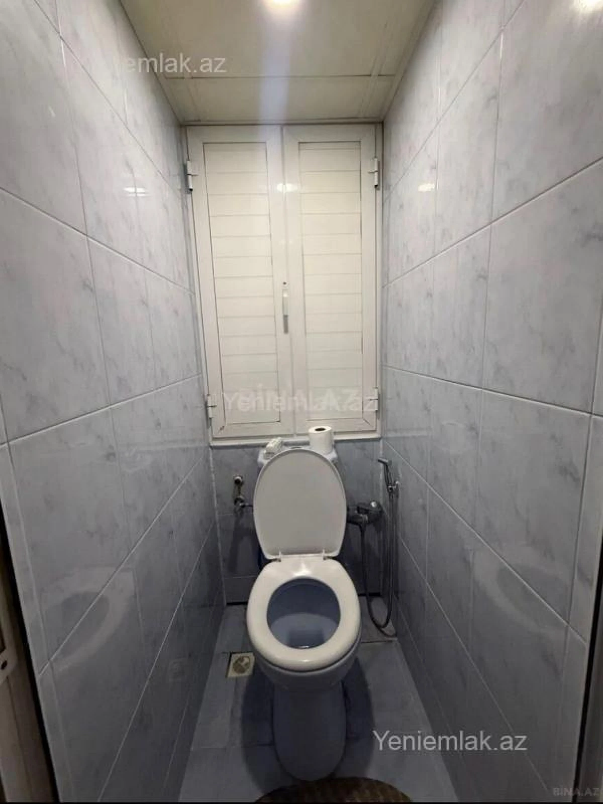Satılır 2 otaqlı köhnə tikili 64 m²
