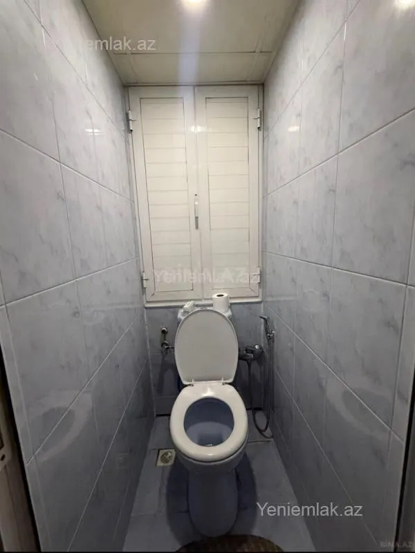 Satılır 2 otaqlı köhnə tikili 64 m²