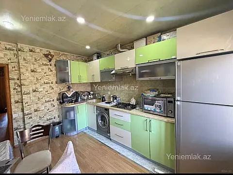 Satılır 2 otaqlı köhnə tikili 64 m²