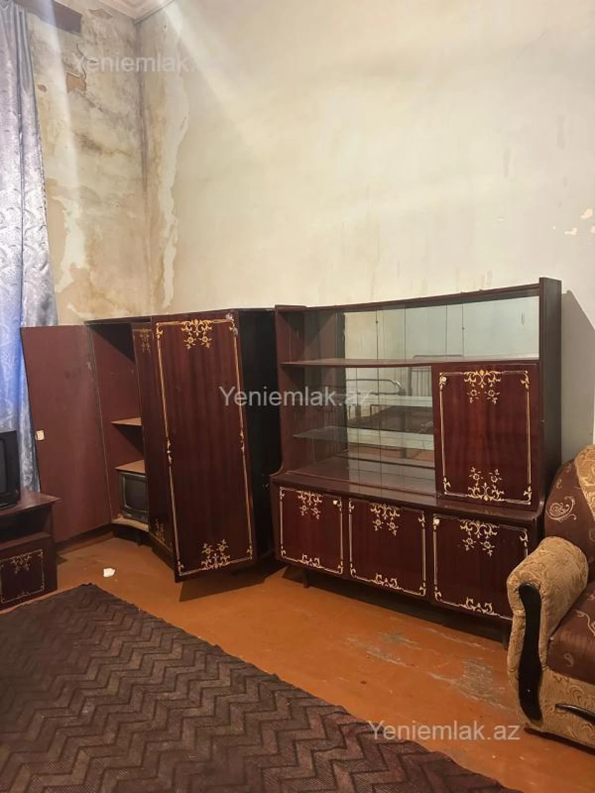 Satılır 1 otaqlı köhnə tikili 32 m²