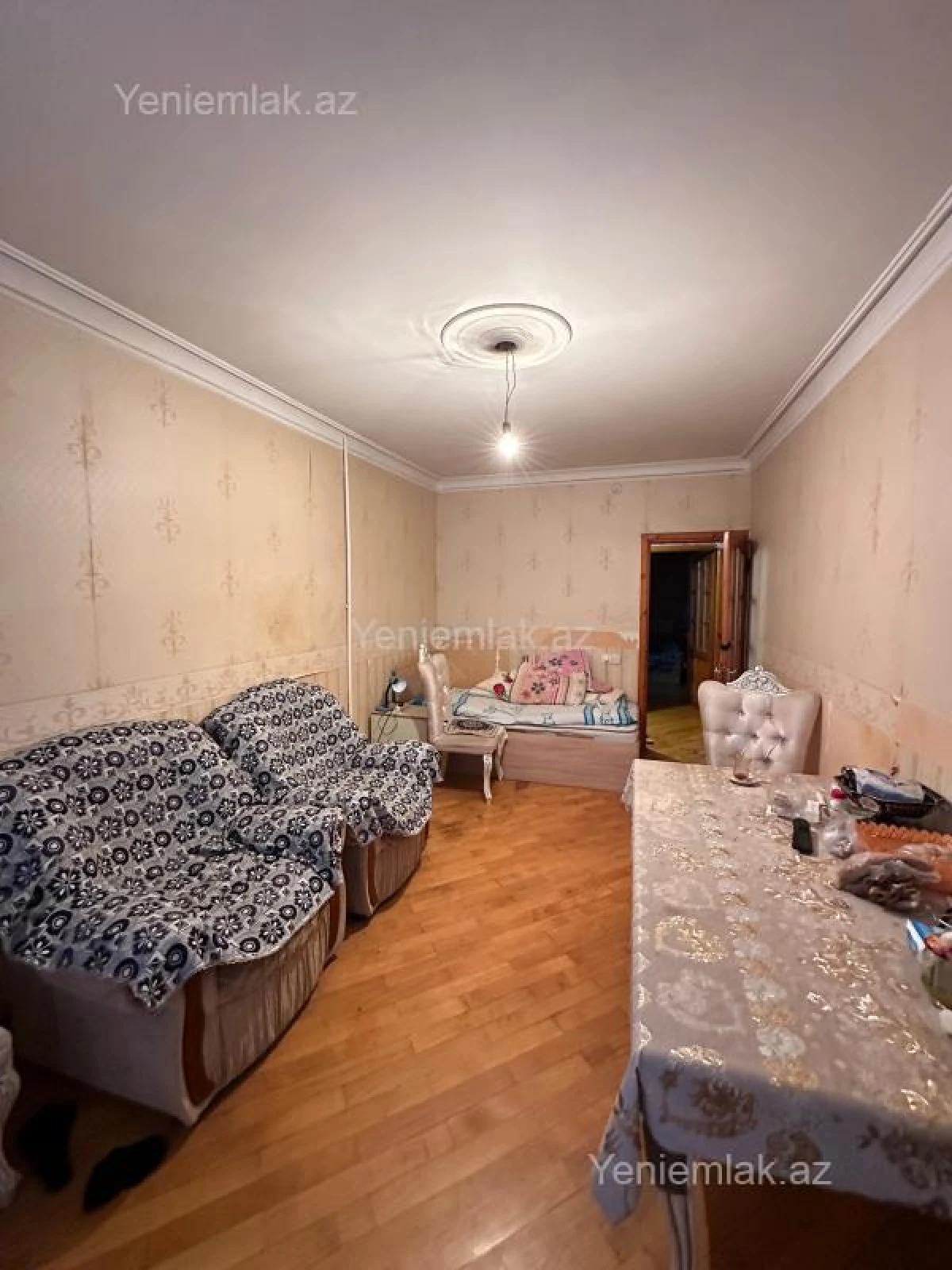 Satılır 2 otaqlı köhnə tikili 60 m²