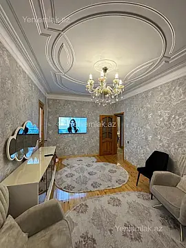 Satılır 3 otaqlı köhnə tikili 85 m²
