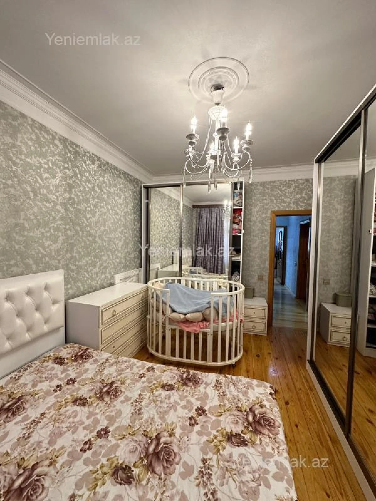 Satılır 3 otaqlı köhnə tikili 85 m²