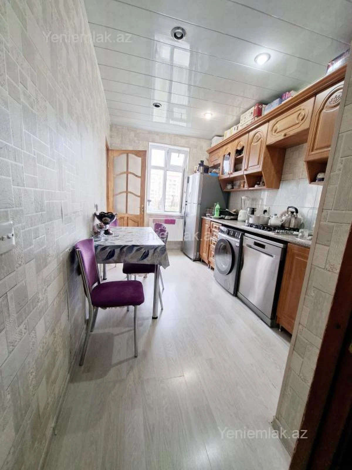 Satılır 4 otaqlı köhnə tikili 105 m²