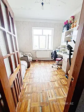 Satılır 4 otaqlı köhnə tikili 105 m²