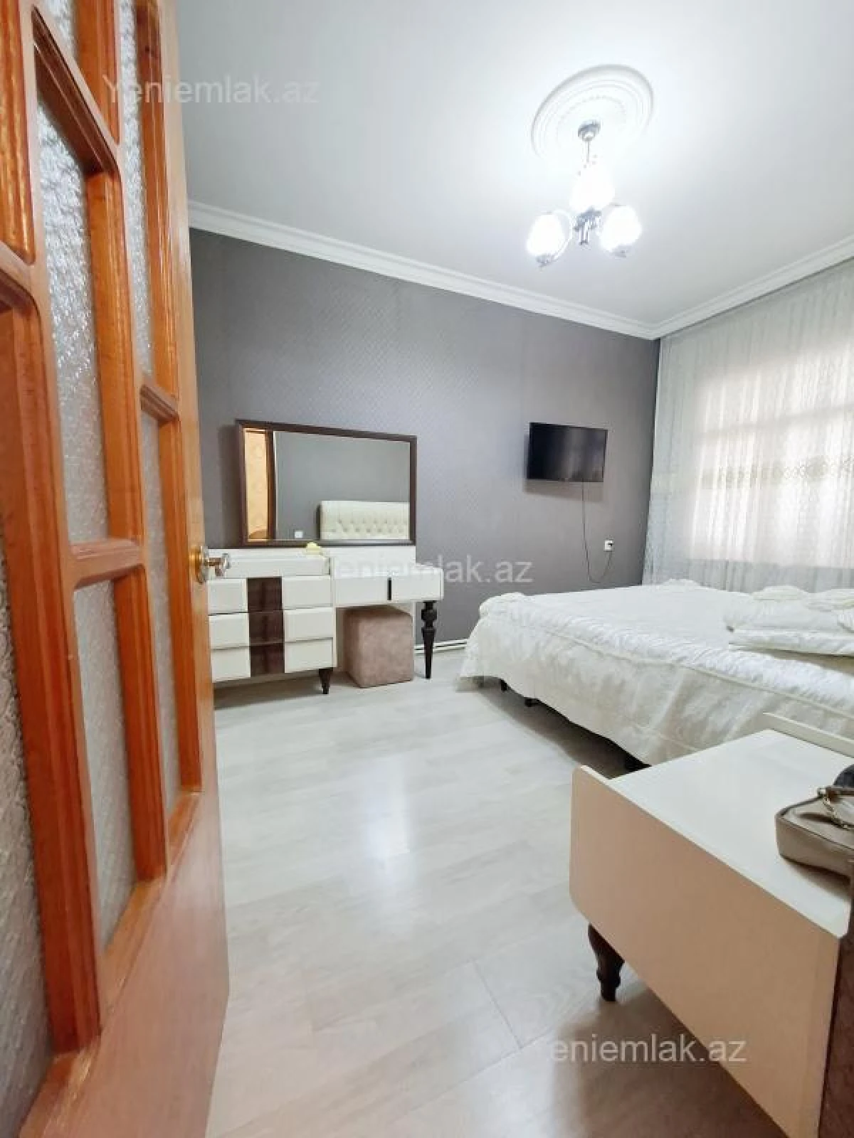 Satılır 4 otaqlı köhnə tikili 105 m²