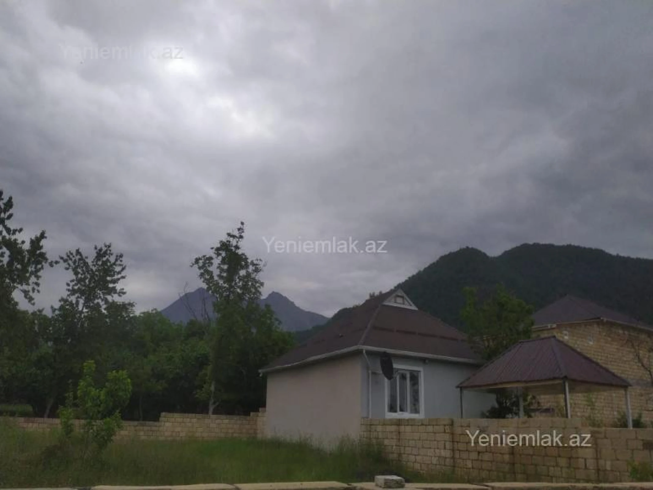 Satılır 3 otaqlı həyət evi 100 m²