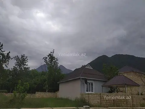 Satılır 3 otaqlı həyət evi 100 m²