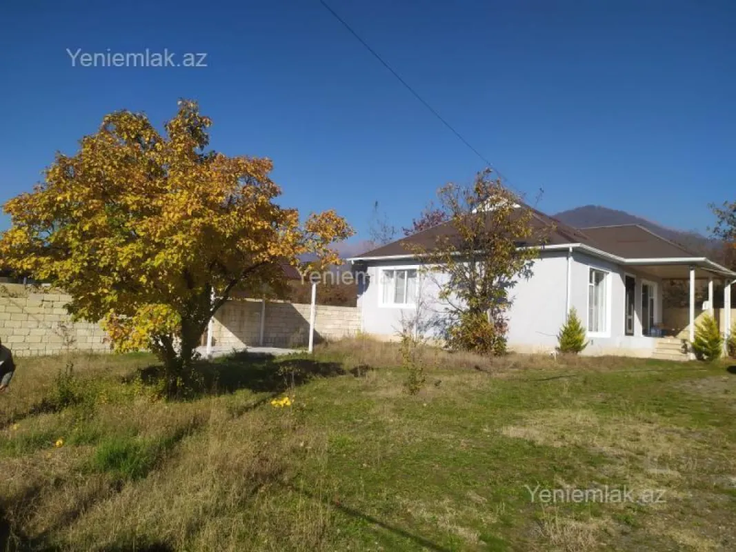 Satılır 3 otaqlı həyət evi 100 m²