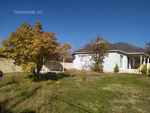 Satılır 3 otaqlı həyət evi 100 m²