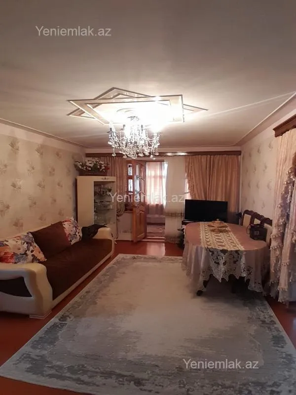 Satılır 2 otaqlı köhnə tikili 42 m²