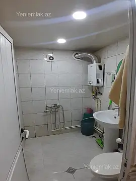 Satılır 2 otaqlı köhnə tikili 42 m²