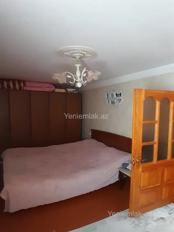 Satılır 2 otaqlı köhnə tikili 42 m²