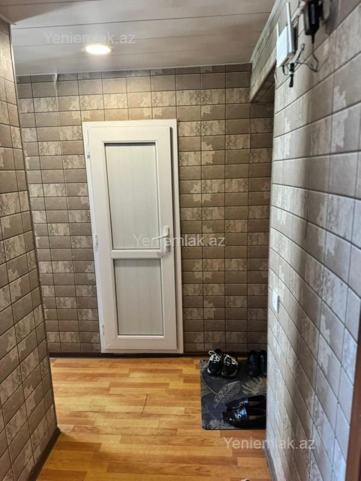 Satılır 2 otaqlı köhnə tikili 47 m²
