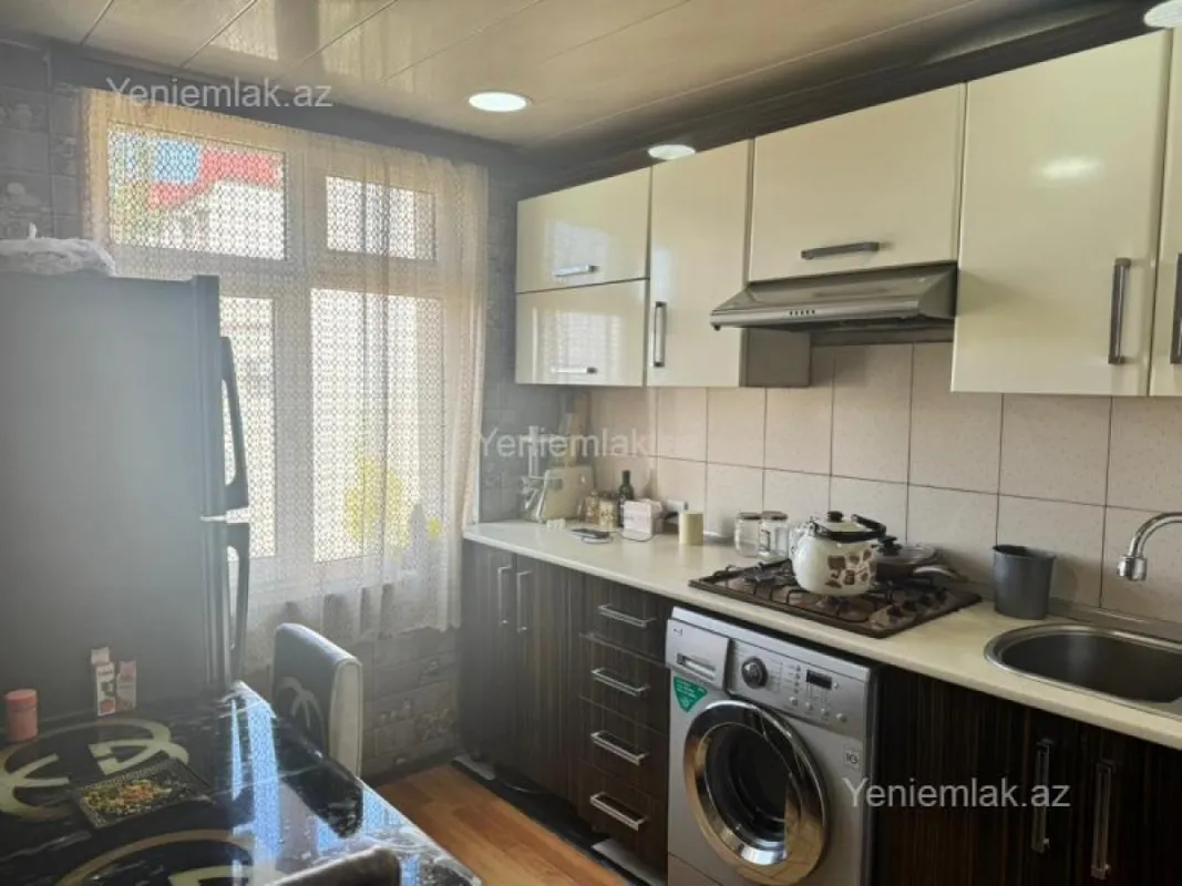 Satılır 2 otaqlı köhnə tikili 47 m²