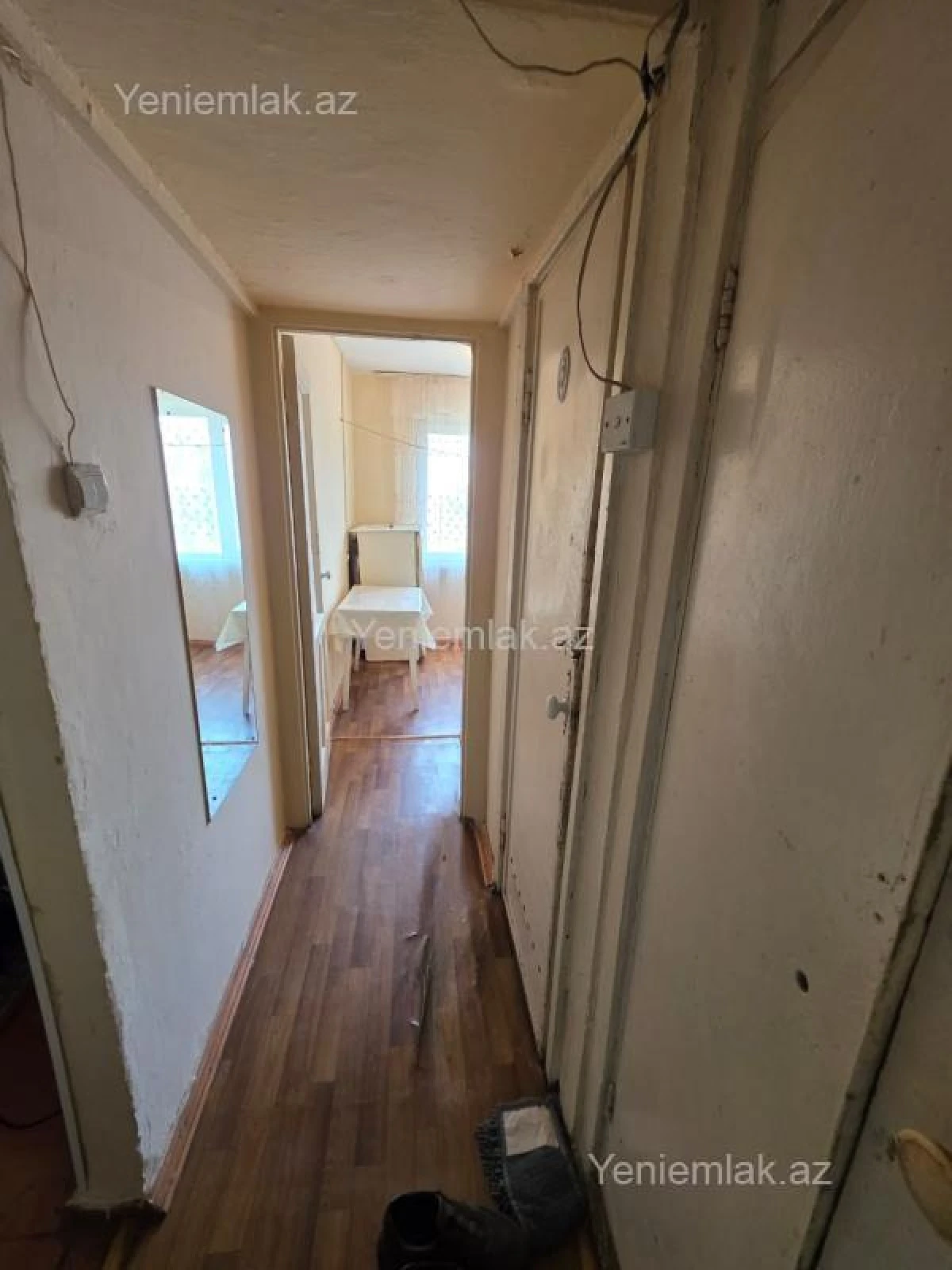 Satılır 1 otaqlı köhnə tikili 32 m²