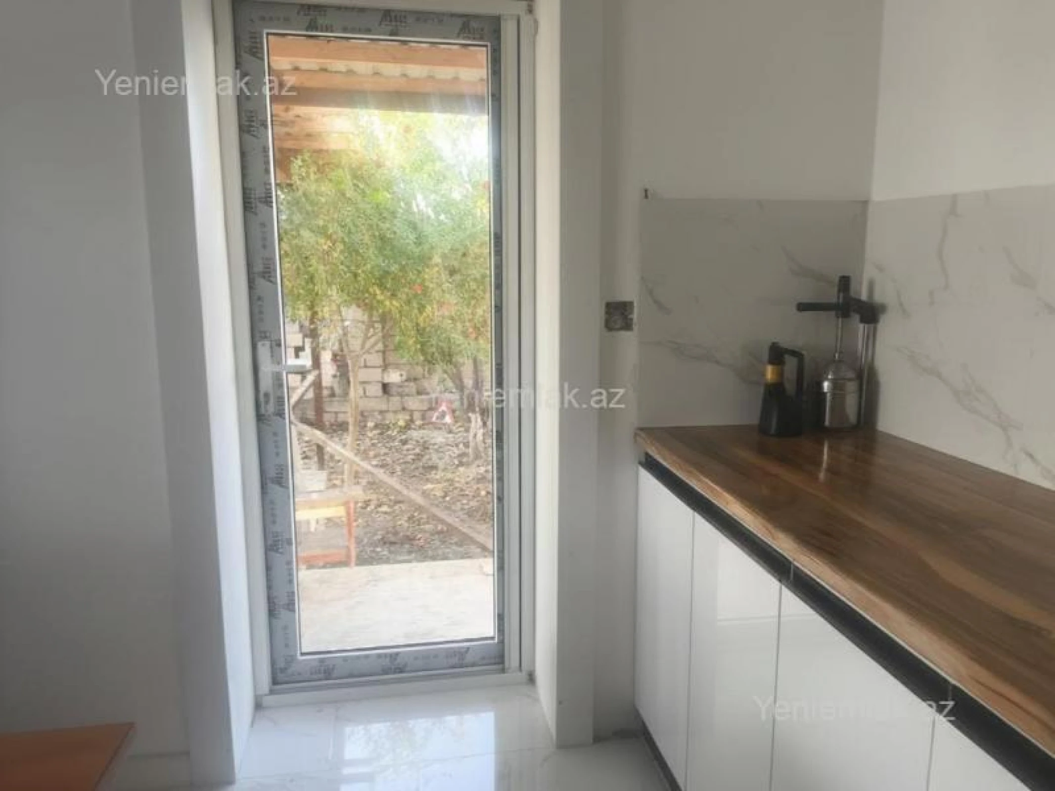 Satılır 6 otaqlı həyət evi 225 m²