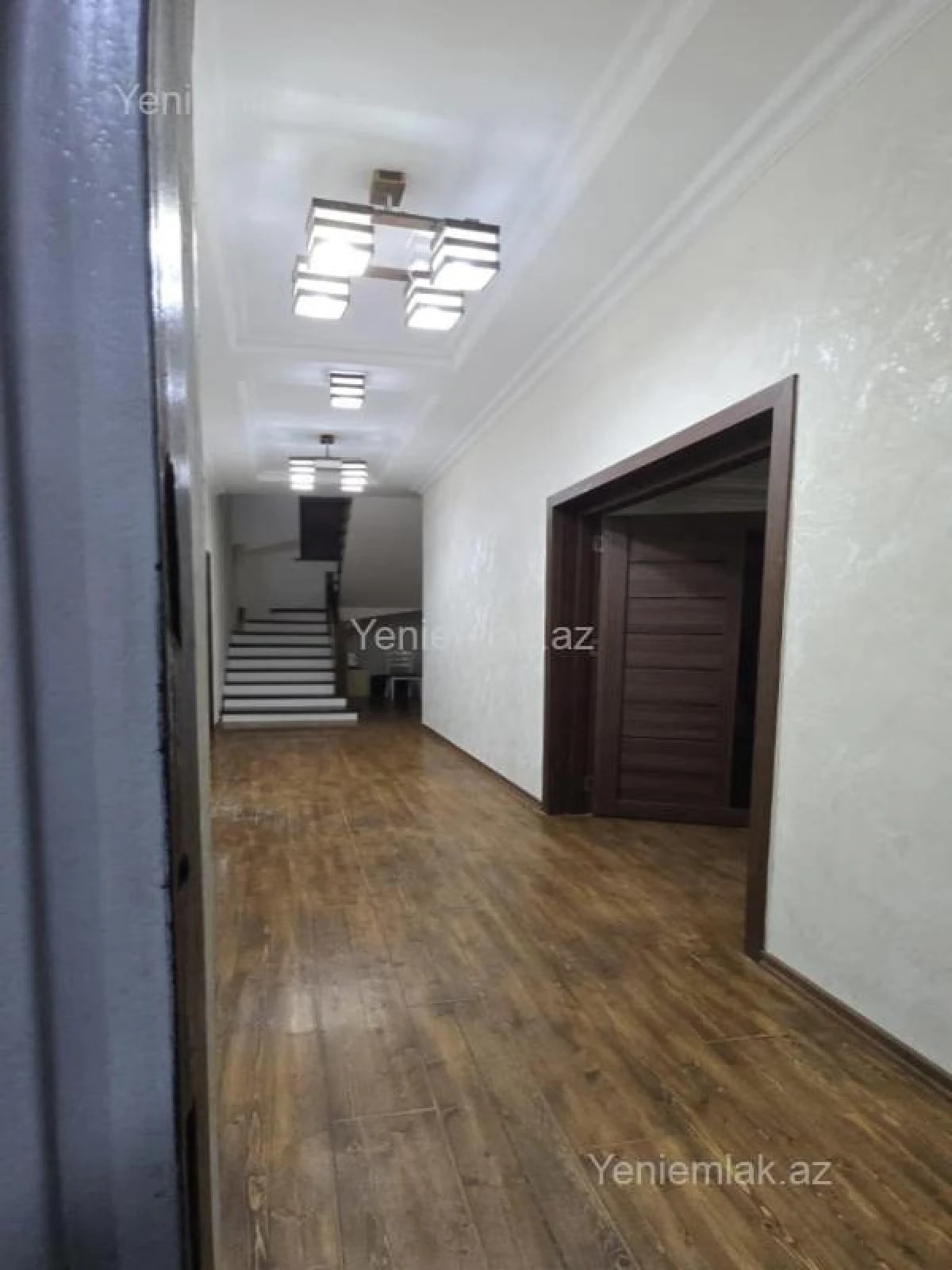 Satılır 6 otaqlı həyət evi 225 m²