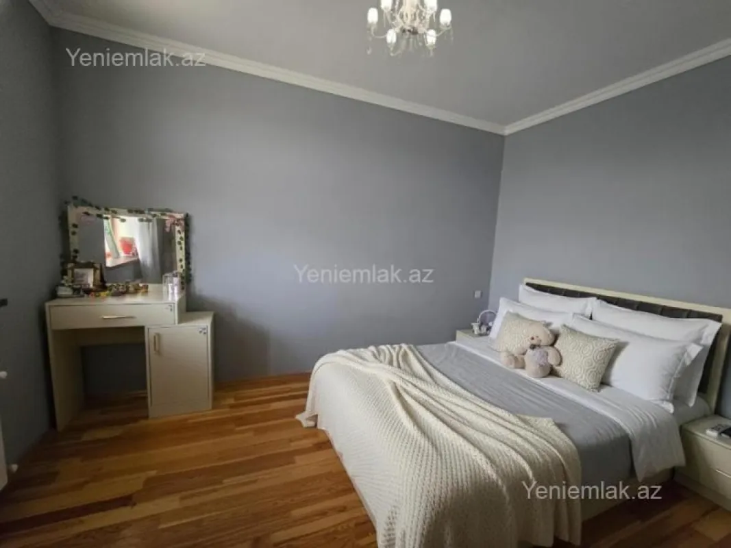 Satılır 6 otaqlı həyət evi 225 m²