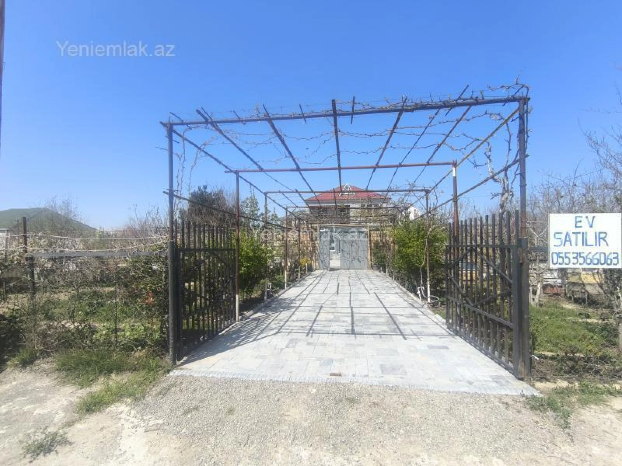 Satılır 6 otaqlı həyət evi 225 m²