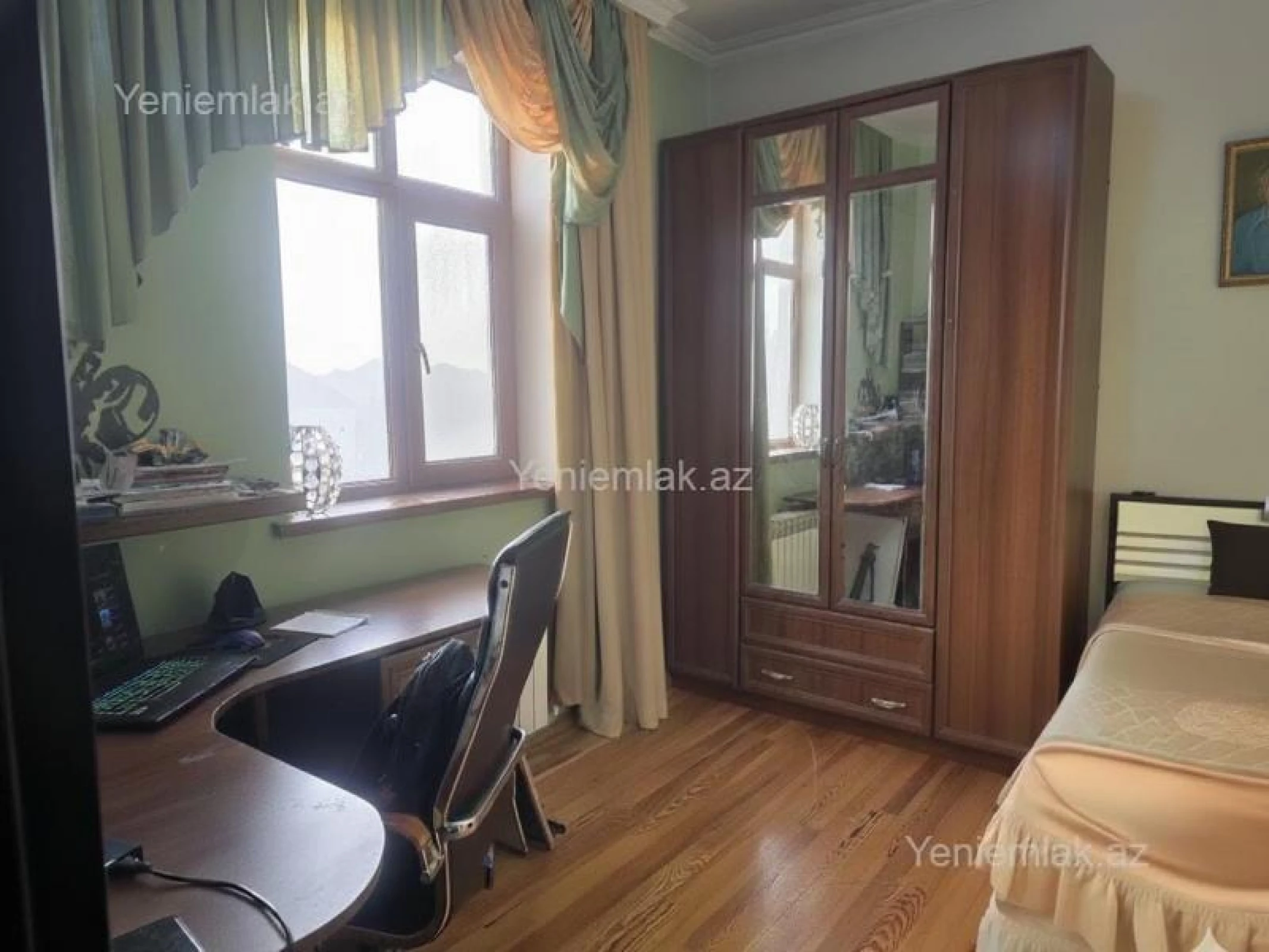 Satılır 6 otaqlı həyət evi 225 m²