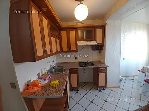 Satılır 2 otaqlı köhnə tikili 45 m²